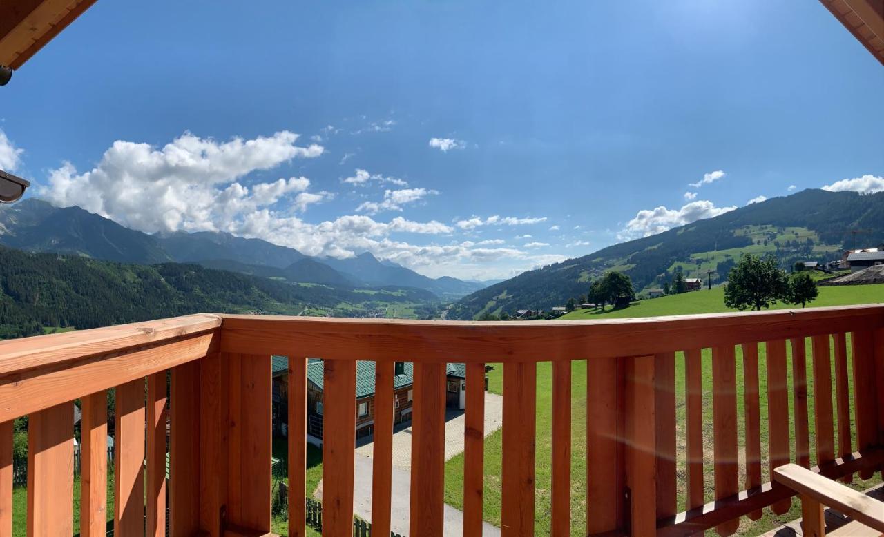 La Montana - Ski & Hiking Lodge Шладмінг Екстер'єр фото