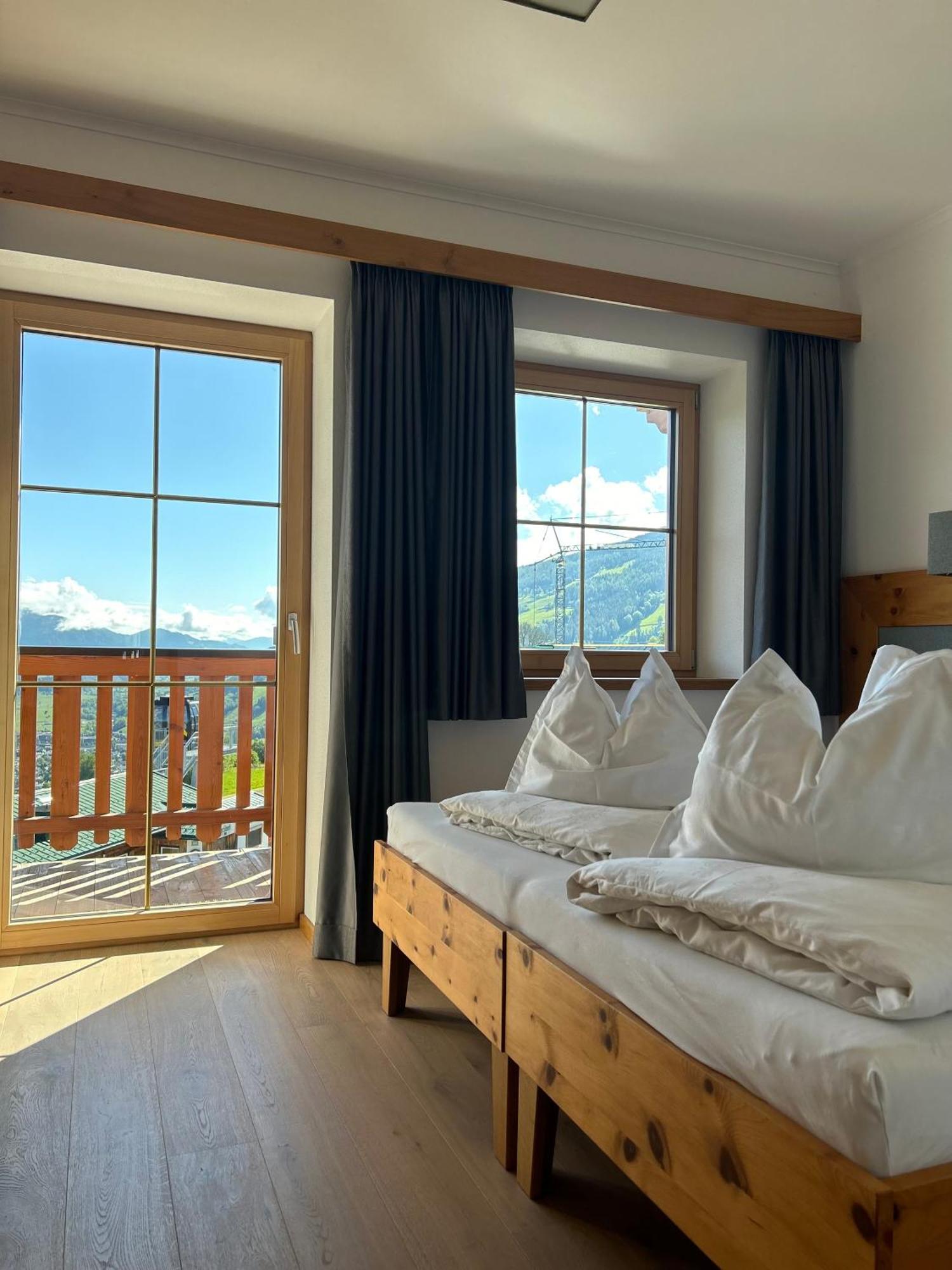 La Montana - Ski & Hiking Lodge Шладмінг Екстер'єр фото