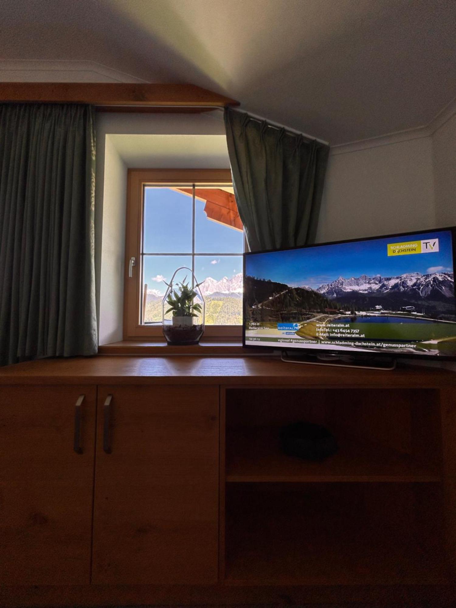 La Montana - Ski & Hiking Lodge Шладмінг Екстер'єр фото