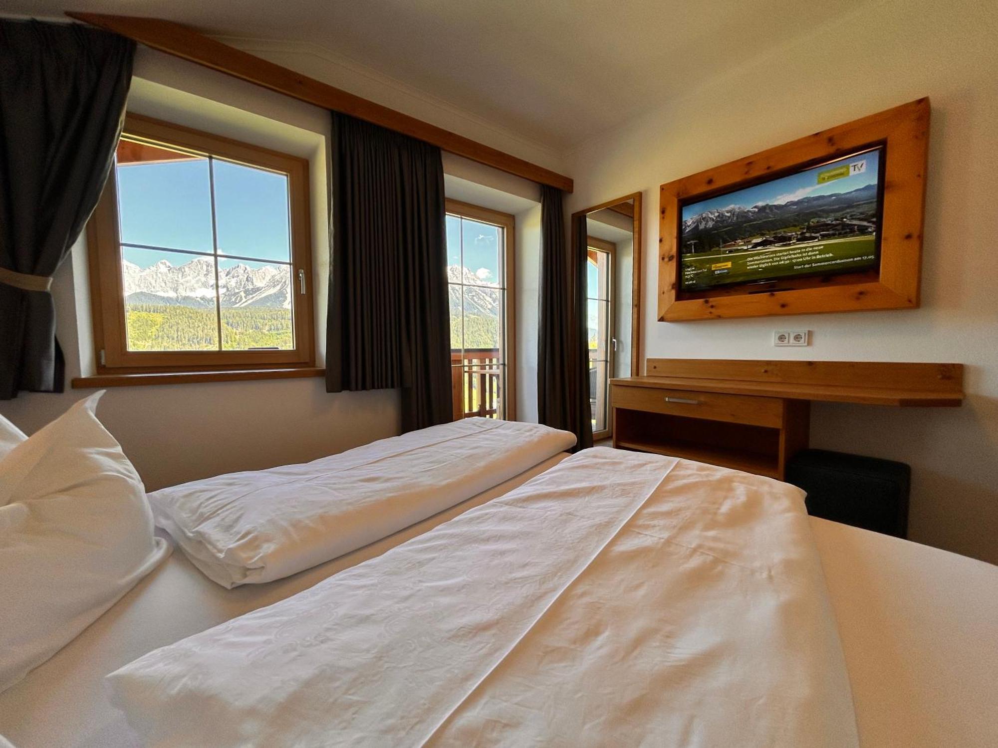 La Montana - Ski & Hiking Lodge Шладмінг Екстер'єр фото