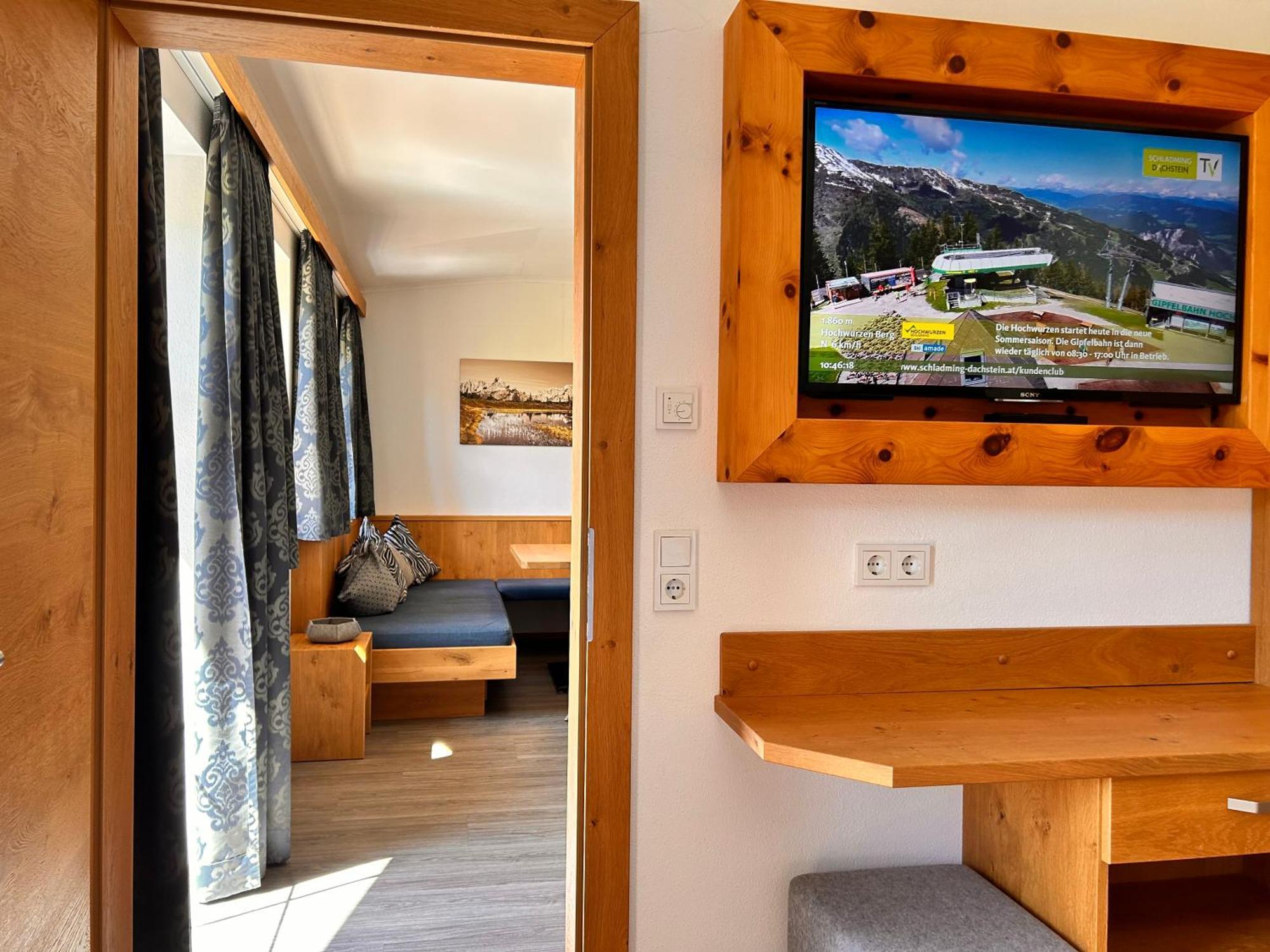 La Montana - Ski & Hiking Lodge Шладмінг Екстер'єр фото